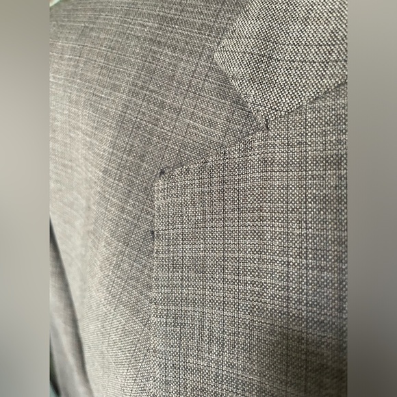 Kenneth Cole Men’s Two Button Charcoal Gray Suit and Slacks, 38R/32W - Picture 11 of 12